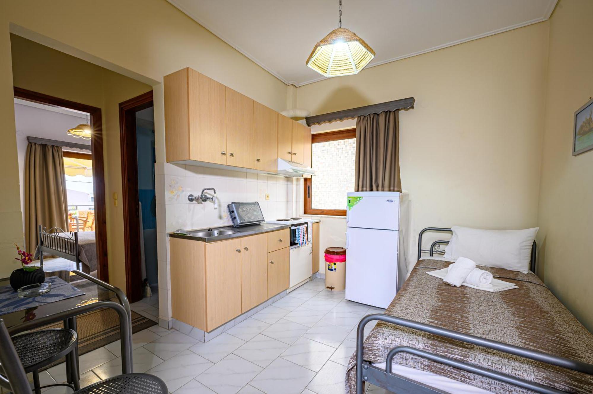 Iliahtida Apartments Ровиес Экстерьер фото