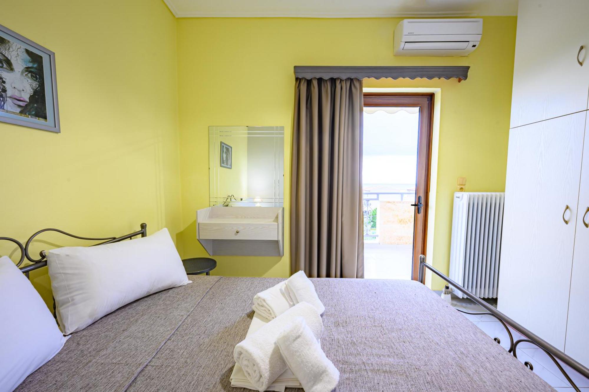 Iliahtida Apartments Ровиес Экстерьер фото